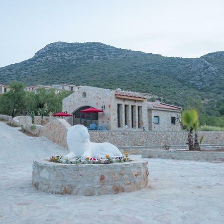 Karia Hotel Palamutbuekue Eksteriør bilde